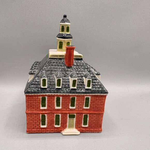 Governor’s Palace Williamsburg Royal Goedewaagen Delft Holland Figurine - Picture 2 of 5